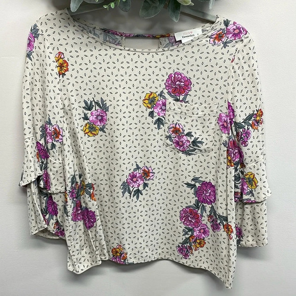 Urban Romantics Floral Tiered 3/4 Bell Sleeve Blouse L - Picture 1 of 16